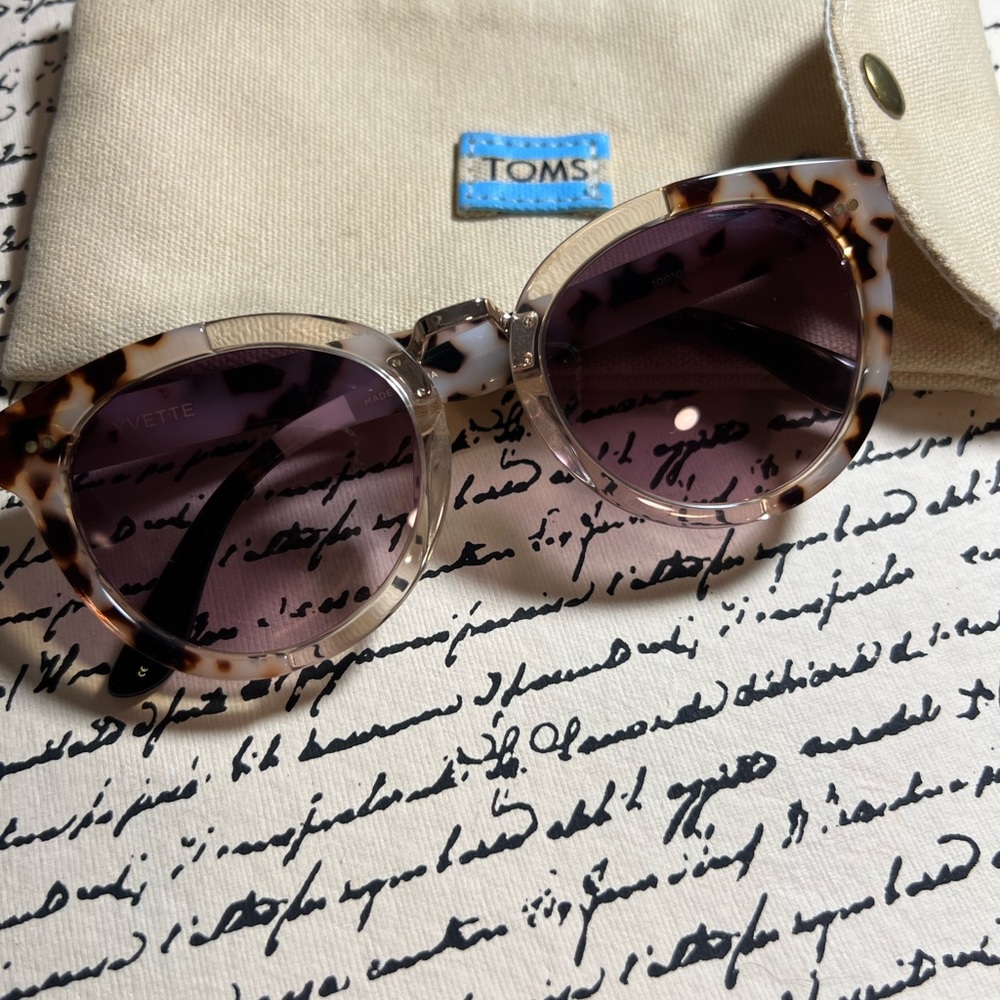 Tom’s Sunglasses - Like New